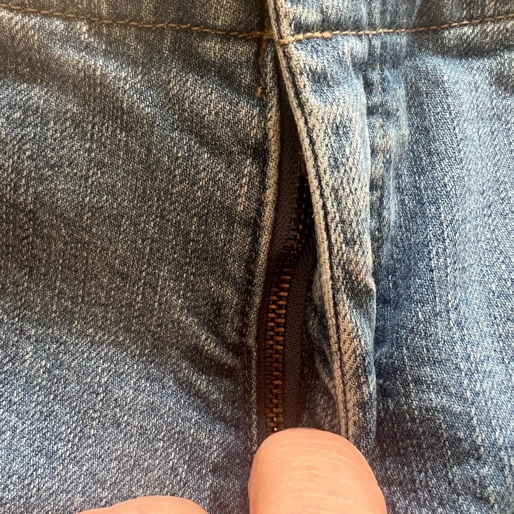 EUC Lands End Size 10 Denim Blue Women's Shorts‎ 🔥🔥 (D2) - Picture 2 of 6